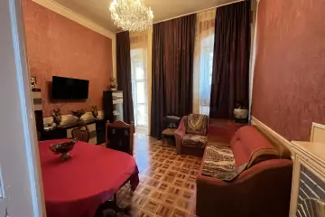 Satılır Köhnə Tikili Kubinkada 