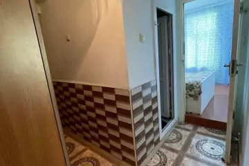 Satılır Köhnə Tikili 8-ci Kilometrdə 