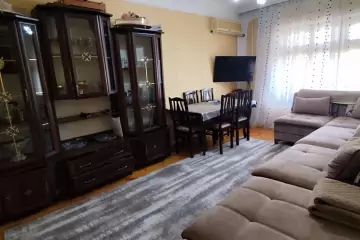 Satılır Köhnə Tikili Ukraniya Dairəsida 