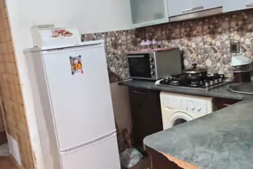 Satılır Yeni Tikili Qurtuluş 93da 