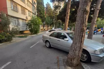 Satılır Köhnə Tikili Ukraniya Dairəsida 