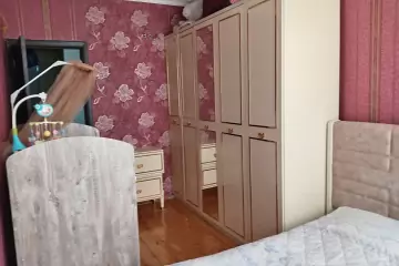 Satılır Yeni Tikili Qurtuluş 93da 