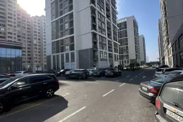 Satılır Yeni Tikili Heydər əliyev Mərkəzində 