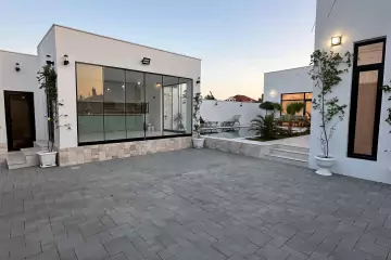 Satılır Bağ Evi Bakıda 