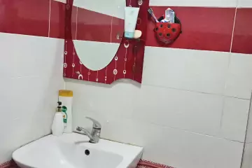 Satılır Yeni Tikili Qurtuluş 93da 