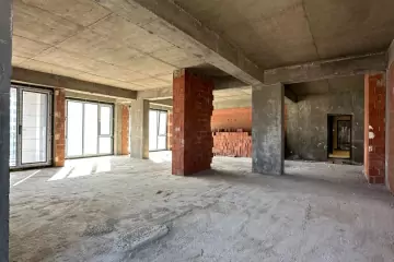 Satılır Yeni Tikili Heydər əliyev Mərkəzində 