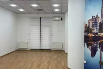 Aylıq Kirayə Ofis 4-cü Mikrorayonda 