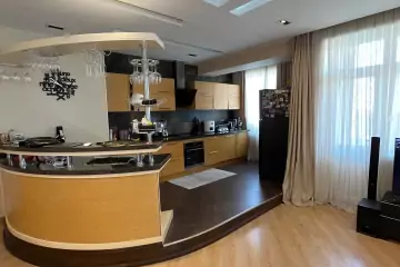 Satılır Yeni Tikili Yeni Yasamalda 