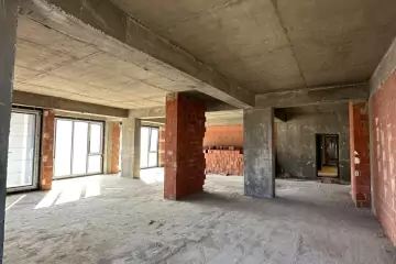 Satılır Yeni Tikili Heydər əliyev Mərkəzində 