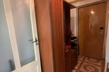 Satılır Köhnə Tikili 8-ci Kilometrdə 