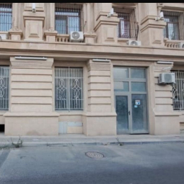 Satılır Obyekt 1 otaq 140 m², 1 sot  ərazi, Bayıl