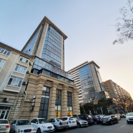 Kirayə 3 otaqlı Yeni Tikili 120 m², Mərkəz