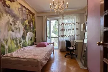 Satılır Köhnə Tikili İçərişəhərdə 