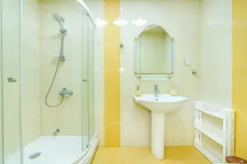 Aylıq Kirayə Köhnə Tikili Mərkəzdə 