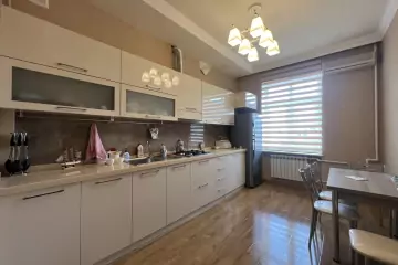 Aylıq Kirayə Köhnə Tikili Ağ şəhər Kompleksində 