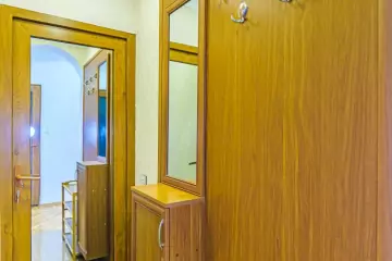 Aylıq Kirayə Köhnə Tikili Mərkəzdə 