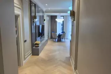 Aylıq Kirayə Yeni Tikili Mərkəzdə 