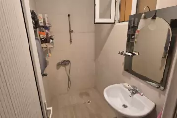 Satılır Köhnə Tikili Heydər əliyev Mərkəzində 