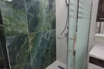 Satılır Köhnə Tikili Elmler Akademiyasıda 