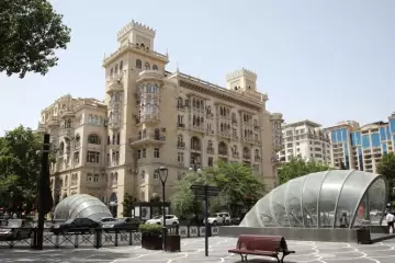 Aylıq Kirayə Köhnə Tikili Mərkəzdə 