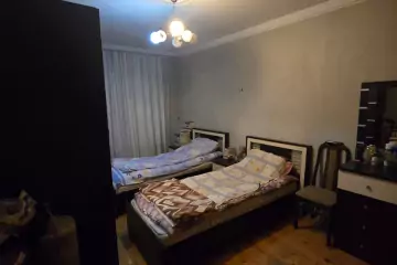 Satılır Köhnə Tikili Heydər əliyev Mərkəzində 