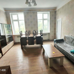 Satılır 2 otaqlı Köhnə Tikili 70 m², Nərimanov parkı
