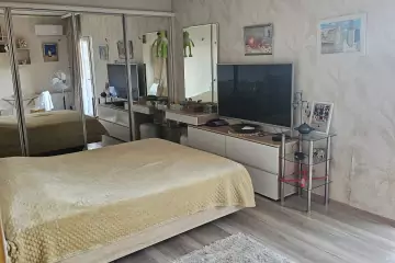 Satılır Köhnə Tikili Buzovnada 