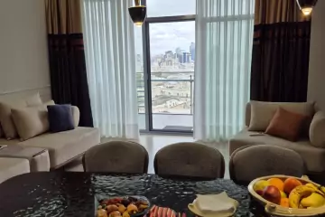 Aylıq Kirayə Yeni Tikili İçərişəhərdə 