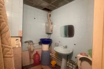 Satılır Köhnə Tikili 8-ci Kilometrdə 