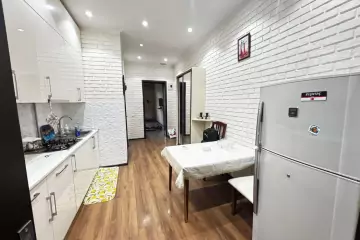 Aylıq Kirayə Köhnə Tikili Nəsimi Bazarında 