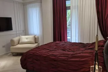 Aylıq Kirayə Yeni Tikili İçərişəhərdə 