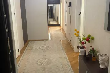 Aylıq Kirayə Yeni Tikili Elmler Akademiyasıda 