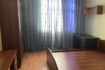 Satılır Köhnə Tikili Heydər əliyev Mərkəzində 