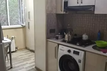 Satılır Köhnə Tikili Gənclikdə 