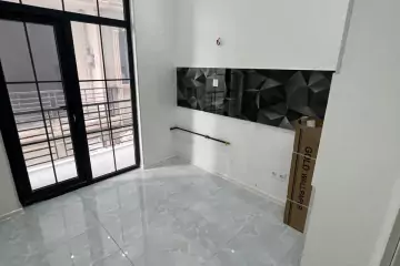 Satılır Yeni Tikili Masazırda 