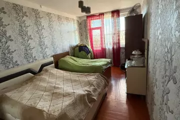 Satılır Köhnə Tikili Bakıxanovda 