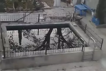 Satılır Bağ Evi Hacı Zeynalabdin Qəsəbəsində 