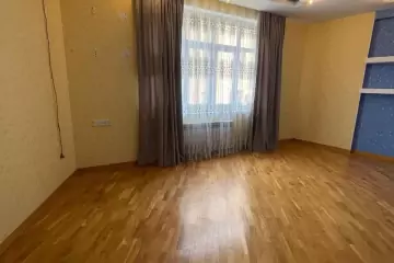 Aylıq Kirayə Yeni Tikili şərq Bazarında 