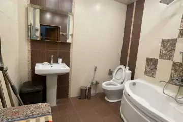 Aylıq Kirayə Yeni Tikili şərq Bazarında 