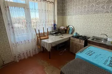 Satılır Köhnə Tikili Bakıxanovda 