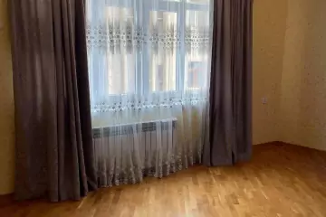 Aylıq Kirayə Yeni Tikili şərq Bazarında 