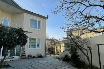 Satılır Həyət Evi Bakıda 