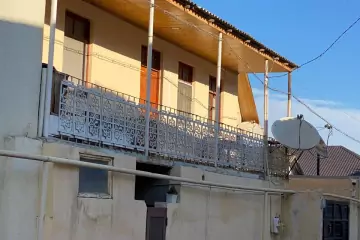 Satılır Həyət Evi Bakıda 