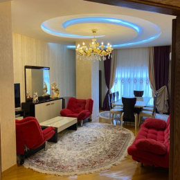 Satılır 4 otaqlı Yeni Tikili 185 m², Mərkəz