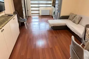 Satılır Köhnə Tikili Gənclikdə 