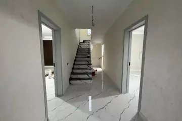 Satılır Həyət Evi Yeni Ramana Qəsəbəsida 