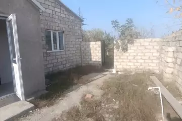 Satılır Həyət Evi Savalan Qəsəbəsida 