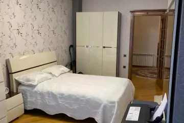 Satılır Yeni Tikili Mərkəzdə 