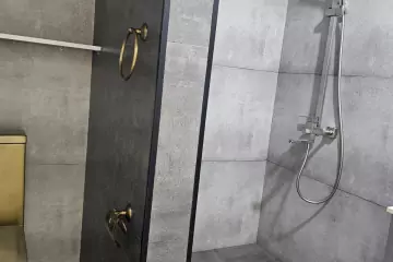 Satılır Yeni Tikili Qaraçuxurda 