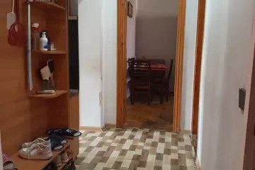 Satılır Köhnə Tikili 8-ci Kilometrdə 